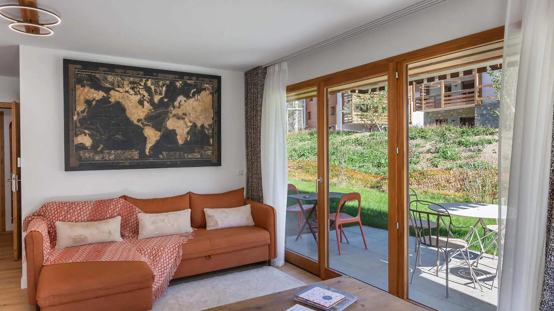 Appartement Confortable Avec 2 Chambres, Terrasse Et Parking A Megeve - Fr-1-569-123 France